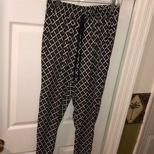 Patterned pants